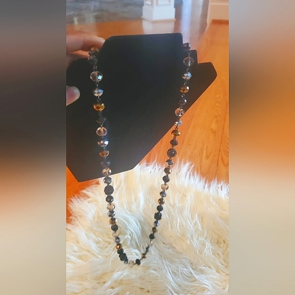 Sparkle Glass Mixed Beads Necklace.  🌴